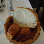 ル・ニコ・ア・オーミナミ - クロワッサン&カンパーニュ