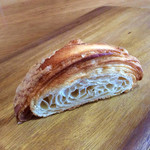 パティスリー&ブーランジェリー Cinq - クロワッサン カット面