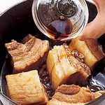 Ryuukyuu Suu Hompo - 豆腐ようの漬け汁はお肉の煮込み料理に
