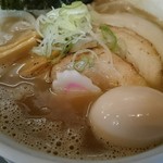 麺房 十兵衛 - 特濃醤油味玉の大盛りにチャーシュートッピング