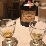 パパの家 - いろいろと食後酒。楽しい。