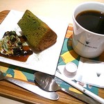 ナナズ・グリーンティ - 抹茶シフォンケーキとブレンドコーヒーのセット