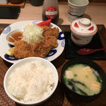 海鮮丼 日の出 - 