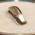 うを徳 - 東京湾 小肌（握り）