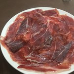 Museo del Jamón - 料理写真:それなりの大きさですが比較対象物を入れなかったので判りにくいですね、スミマセン o(≧～≦)o　ハンバーガーのお皿と同じ大きさです