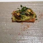 ジョンティ アッシュ - アミューズ（モンサンミッシェル産ムール貝）