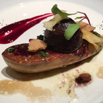 ジョンティ アッシュ - フォアグラのプランシャ焼き 和栗の渋皮煮とカシスのコンフィチュールと和栗のチップを添えて