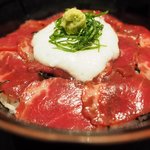 Teppansakurataya - さくら丼 1000円 の熊本産馬ヒレ肉の特製黄身醤油漬け