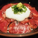 Teppansakurataya - さくら丼 1000円 の熊本産馬ヒレ肉の特製黄身醤油漬け