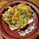 にほん酒と肴 酔音 - 白えび、モロヘイヤのかき揚げ  700円