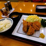 高坂サービスエリア 上り レストラン - ヒレカツ定食！　1450円