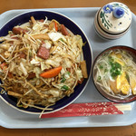 御食事の店 純 - 焼きそばの空中写真