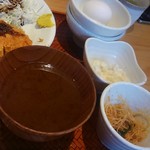 とんかつは飲み物。 - 味噌汁・生卵・ポテサラ・麻婆春雨