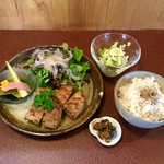 ジャム cafe 可鈴 - お料理が出揃いました。