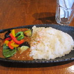 オンブラ - 野菜とひき肉のココナッツカレー