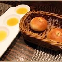 オッジ ダルマット 西麻布店 - フォカッチャ