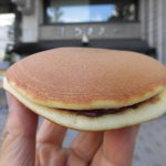 うさぎや - 皮の厚みは薄め