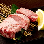 焼肉 寿寿亭 - 料理写真:厚切りタン