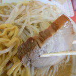 ラーメン まるみつ - チャーシューはこんな感じ