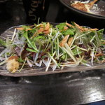 九州酒場 びーどろ - かつおのたたきです