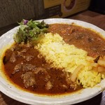 SPICY CURRY 魯珈 - 選べる２種カレー(ラムカレー(ビンダル風)、魯咖チキンカレー)