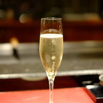 Ga-Denresutoran Shefuzu Terasu - シャンパンを頂きました。