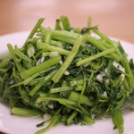 余家孔雀蛤大王 - 空芯菜のニンニク炒め