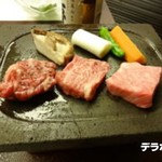 慶雲館 - 甲州牛溶岩焼き