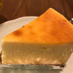 をかし東城 - お酒の入ったチーズケーキ