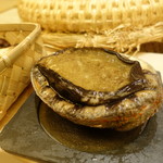 さえ喜 - 巨大なアワビ