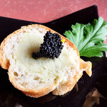 八鶴亭 - ポテトサラダサンドイッチ＠キャビアも添えられています