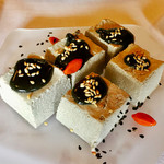 八鶴亭 - 黒ごまムース