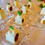 八鶴亭 - シャインマスカット入りヨーグルト＠ヨーグルトムースに東金名産のぶどう