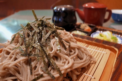 三稜荘 - 本八戸（そば）の写真