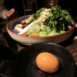 Kyuushuusatsumajidorikoshitsuizakayayufuin - 卵を用意し煮えるのを待ちます。