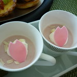 エキ・バー＆グリル - 桃のパンナコッタ