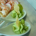 エキ・バー＆グリル - そら豆のムース・パルメザンチップと共に