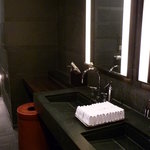 エキ・バー＆グリル - レストルーム