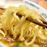 日高屋 - 麺は平打ち麺