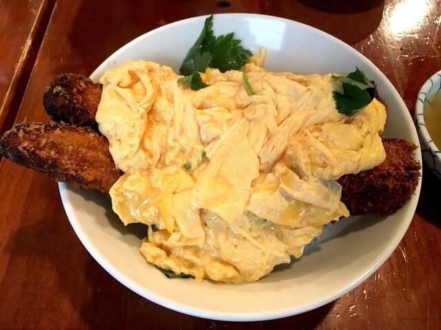 角煮をカツにした角煮かつ丼はインパクトがあります By 黄金のマスク 炉端バル さま田 岩本町 バル バール 食べログ