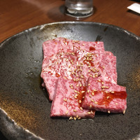 熟成ホルモン・山形牛 炭火焼肉 牛語 - 山形牛ロース