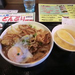 かけらーめん 一番館 - 焼肉モリ丼（こく旨黒）430円