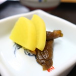 増田屋 - たくあんと胡瓜の醤油漬けの盛合せアップ