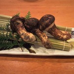 博多 一本〆 - 松茸の炙り