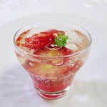 フィオレンティーナ ペストリーブティック - 苺とスプマンテのベリーヌ