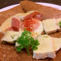 フランス産チーズ3種のせガレット
