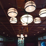 八鶴亭 - 照明が素敵です