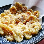 八鶴亭 - 八鶴亭ピサンゴレン@インドネシアなど東南アジアの熱々バナナフリッター。ココナッツファインで南国〜