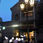 STARBUCKS COFFEE - 2017年10月。STARBUCKS COFFEE 新天地店