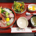 遊々亭 - 海鮮丼￥1,080